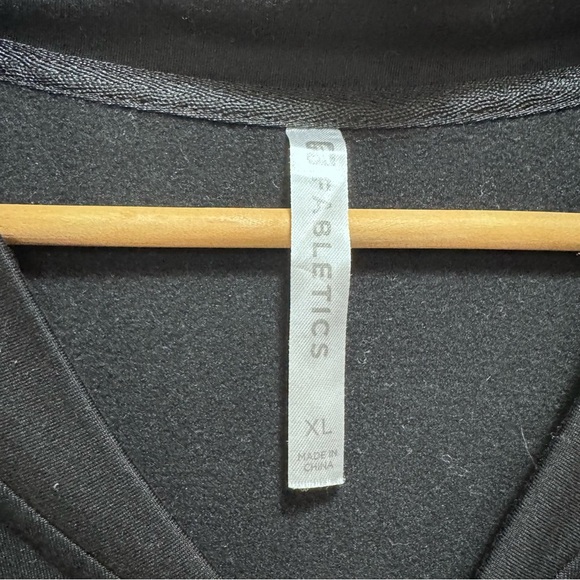 Fabletics Black Cropped Full Zip Long Sleeve Pleated Back Size XL - Picture 5 of 8